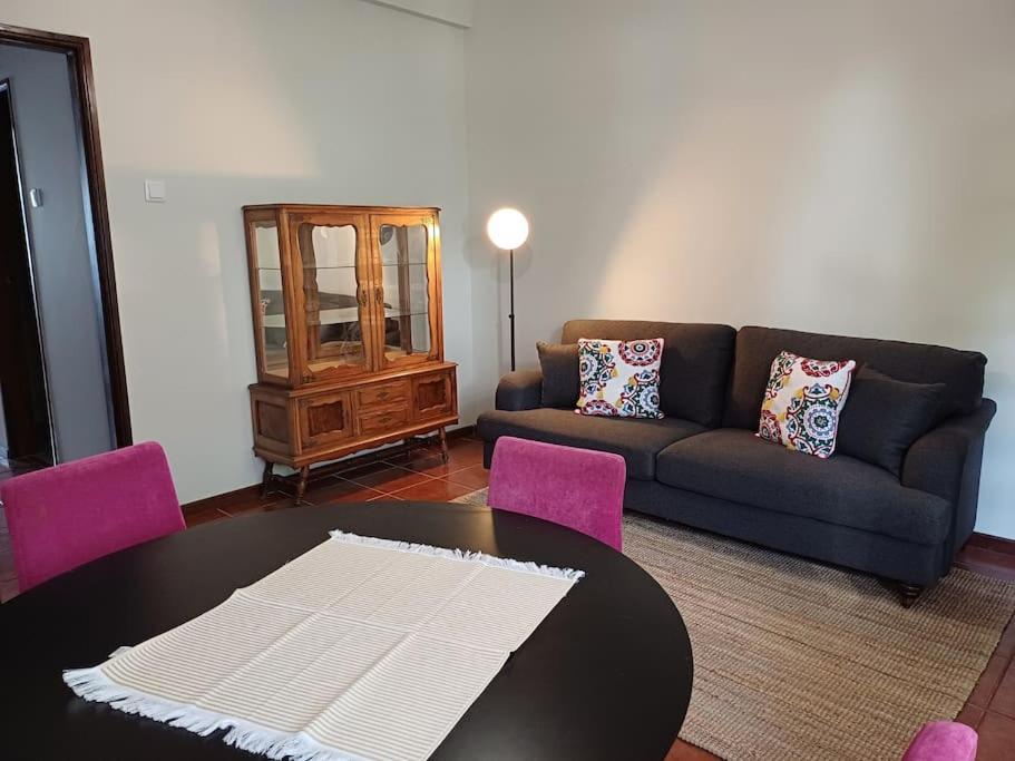 Roomy & Patio - 2 Bedroom Flat Porto Luaran gambar